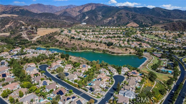 3 Snowdon, Rancho Santa Margarita CA: https://media.crmls.org/medias/6be79f67-2858-460f-bacf-45692da51b1d.jpg
