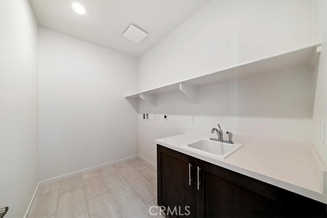 Detail Gallery Image 14 of 25 For 3809 Crossen Dr, Corona,  CA 92883 - 4 Beds | 3 Baths