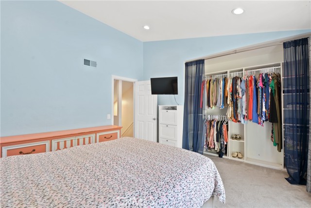 101 Abbeywood Lane, Aliso Viejo CA: https://media.crmls.org/medias/6be8c5b7-2ef1-4b46-9ca2-8228c100147b.jpg