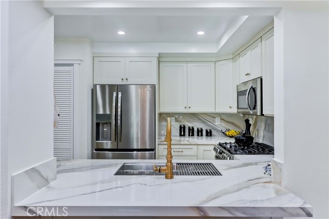 40 Lobelia, Rancho Santa Margarita CA: https://media.crmls.org/medias/6be94aca-80ac-4d8c-bf78-6758be4deae5.jpg
