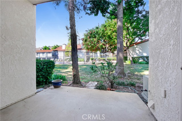 5606 Las Virgenes Road, Calabasas CA: https://media.crmls.org/medias/6be9abde-6dac-48b5-84db-50a7df74fd23.jpg