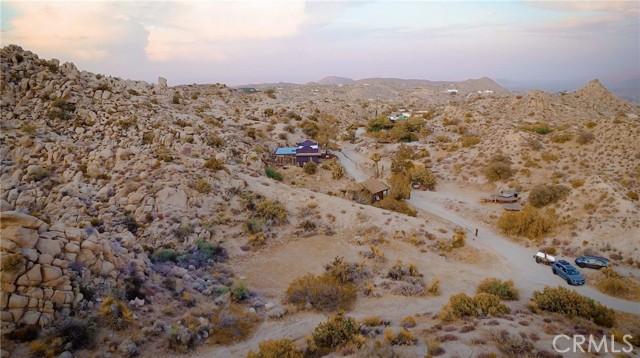 56564 Nelson Avenue, Yucca Valley CA: https://media.crmls.org/medias/6be9fe19-2176-4ef4-b7fe-c8e13185a649.jpg