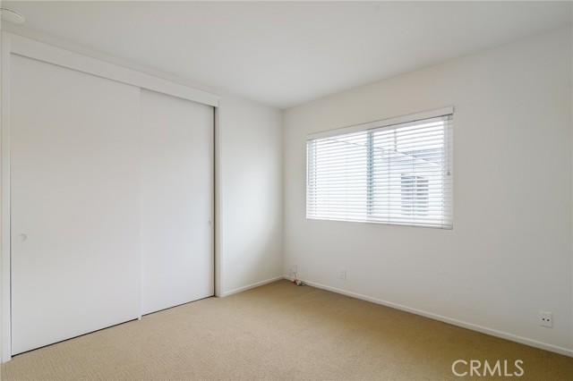 320 1/2 Coral Avenue, Newport Beach CA: https://media.crmls.org/medias/6be9febd-c42e-4947-8791-811105a37fc8.jpg