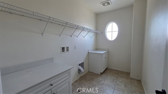 Detail Gallery Image 23 of 25 For 2915 E via Terrano, Ontario,  CA 91764 - 3 Beds | 2/1 Baths
