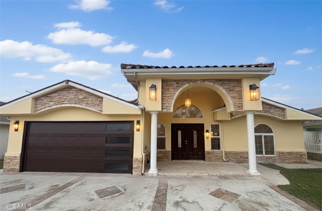 1120 S Nantes Avenue