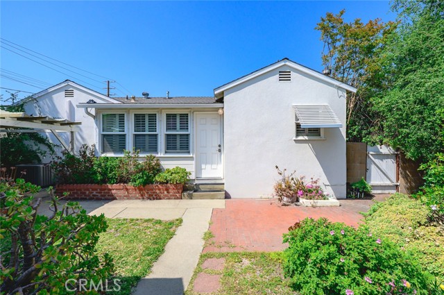 204 E Floral Avenue, Arcadia CA: https://media.crmls.org/medias/6beb619b-0fb3-40ae-a78f-1c118cae5841.jpg