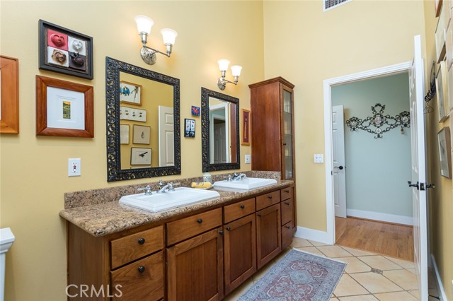 Detail Gallery Image 22 of 51 For 3132 Altura Ave, La Crescenta,  CA 91214 - 4 Beds | 2 Baths