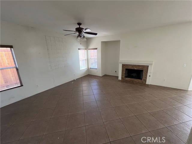 Detail Gallery Image 4 of 11 For 21 Villa Ravenna, Lake Elsinore,  CA 92532 - 4 Beds | 2/1 Baths