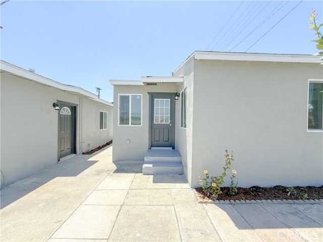 518 N Wilmington Avenue, Compton CA: https://media.crmls.org/medias/6bec210b-3bd8-4f30-8f52-27f1aaaf8775.jpg