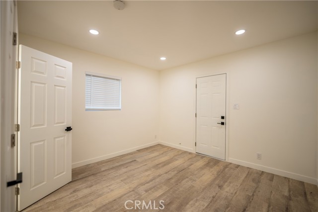319 Roads End Street, Glendale CA: https://media.crmls.org/medias/6bec7cbf-3ecb-4945-8c51-2bd6941d839b.jpg