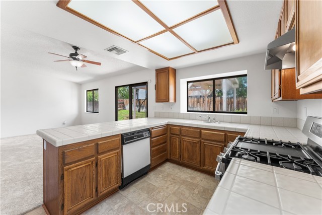 Detail Gallery Image 17 of 38 For 38027 Raintree, Palmdale,  CA 93552 - 3 Beds | 2 Baths