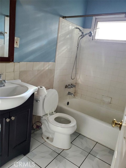 Detail Gallery Image 10 of 12 For 882 Tamar, La Puente,  CA 91746 - 3 Beds | 1/1 Baths