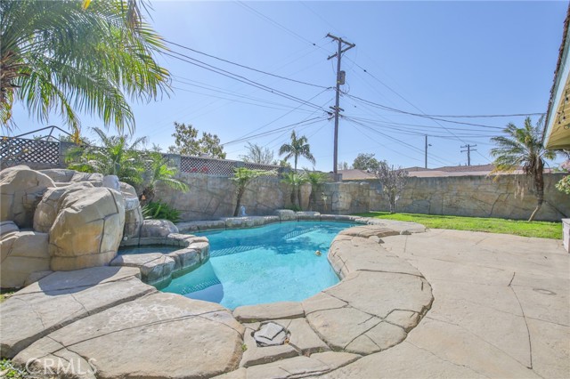 Detail Gallery Image 20 of 23 For 10246 Julius, Downey,  CA 90241 - 4 Beds | 2 Baths