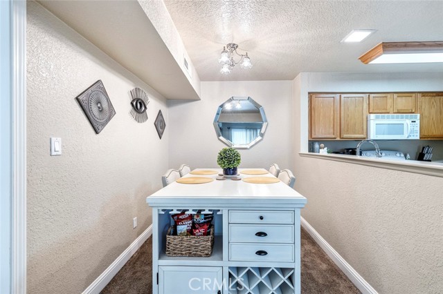 Detail Gallery Image 9 of 29 For 2881 Huntington Bld #137,  Fresno,  CA 93721 - 1 Beds | 1 Baths