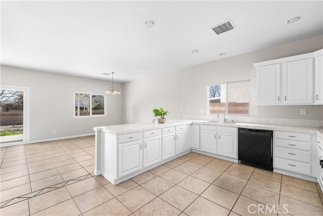 Detail Gallery Image 17 of 39 For 43453 Tali St, Lancaster,  CA 93535 - 3 Beds | 3 Baths