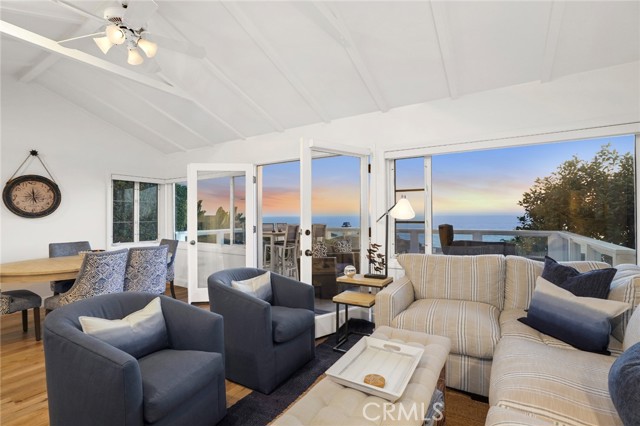 2915 Rounsevel, Laguna Beach CA: https://media.crmls.org/medias/6bed13f6-f966-40b2-8e51-f7dca23953e3.jpg