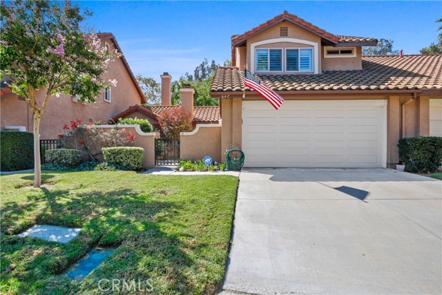 Image 2 for 647 S Iron Horse Ln, Anaheim Hills, CA 92807