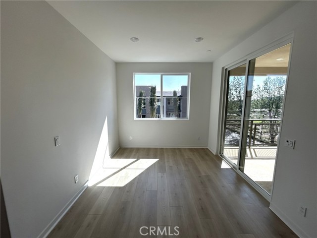Detail Gallery Image 11 of 33 For 1000 Tangent Privado 302, Ontario,  CA 91764 - 3 Beds | 2 Baths