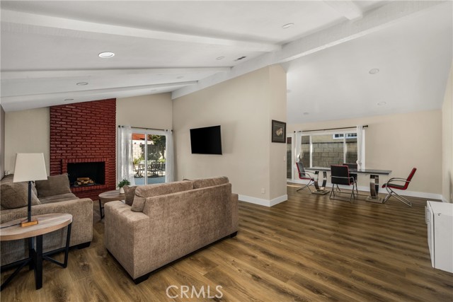 Detail Gallery Image 11 of 29 For 605 W Curie, Santa Ana,  CA 92707 - 4 Beds | 2 Baths