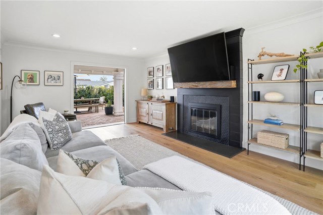 Image 8 of 43 For 20082 Gothic Circle