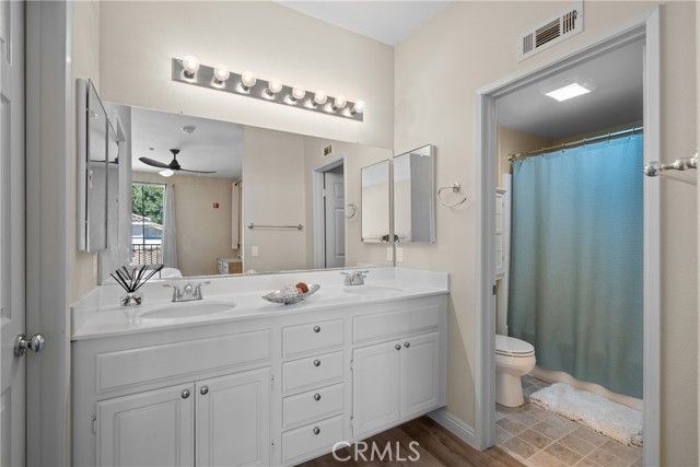 Detail Gallery Image 23 of 34 For 311 Falcon Creek, Irvine,  CA 92618 - 1 Beds | 1/1 Baths