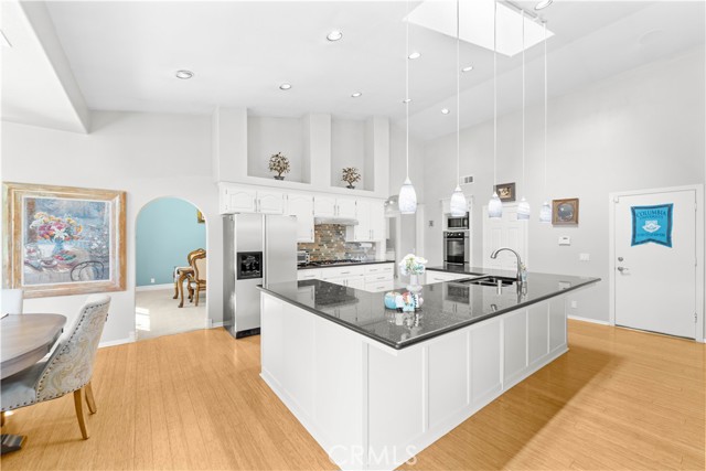 37321 Ironwood Drive, Yucaipa CA: https://media.crmls.org/medias/6bf07472-3097-4606-b5a8-4933054ec7f1.jpg