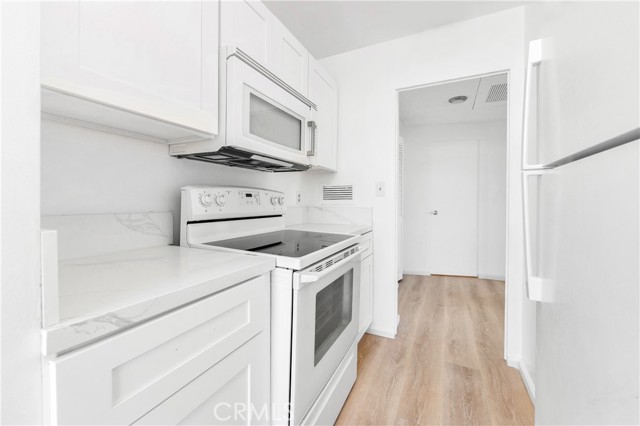 100 Atlantic Avenue, Long Beach CA: https://media.crmls.org/medias/6bf1395b-407a-4ae9-9dfb-9cdbc8d6d54d.jpg