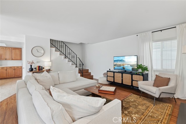 Detail Gallery Image 3 of 28 For 505 & 505 .5 Acacia Ave, Corona Del Mar,  CA 92625 - 6 Beds | 4/2 Baths