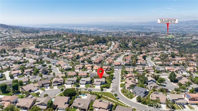6691 E Smokewood Circle, Anaheim CA: https://media.crmls.org/medias/6bf2296f-0332-479d-a868-0acdb9fa295f.jpg
