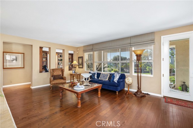 Detail Gallery Image 21 of 63 For 5 Summit Ct, Rancho Santa Margarita,  CA 92688 - 4 Beds | 3/1 Baths