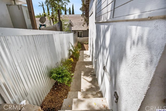 2304 Avenue 31, Los Angeles, California 90065, 2 Bedrooms Bedrooms, ,1 BathroomBathrooms,Single Family Residence,For Sale,Avenue 31,318003571