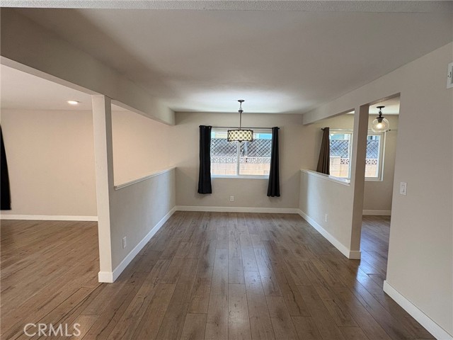 Detail Gallery Image 3 of 41 For 20420 Keswick St, Winnetka,  CA 91306 - 4 Beds | 3 Baths