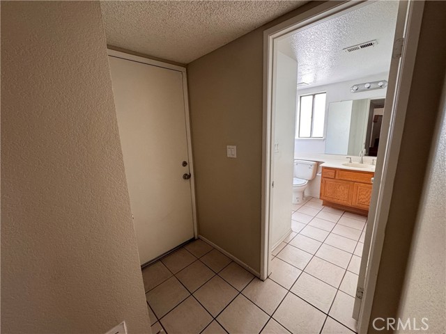 Detail Gallery Image 9 of 44 For 4546 Grandview Dr, Palmdale,  CA 93551 - 3 Beds | 3 Baths