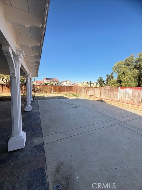 Detail Gallery Image 5 of 22 For 3519 Fairfield, Palmdale,  CA 93550 - 4 Beds | 4 Baths