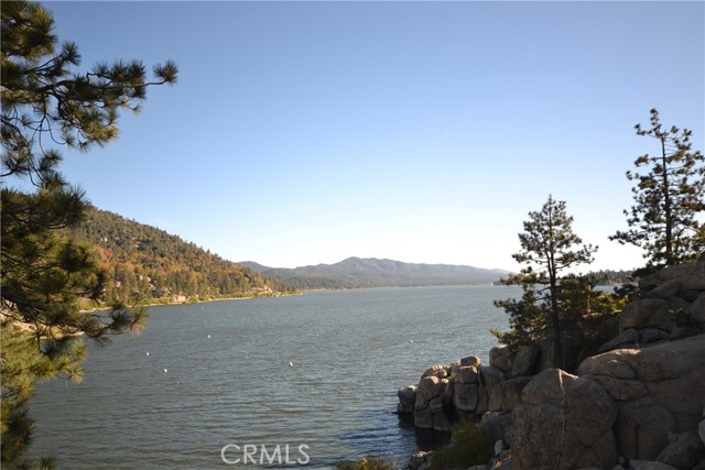 889 Mcalister Road, Big Bear CA: https://media.crmls.org/medias/6bf2f760-0fd3-452d-a42a-88ebd0ef59d4.jpg