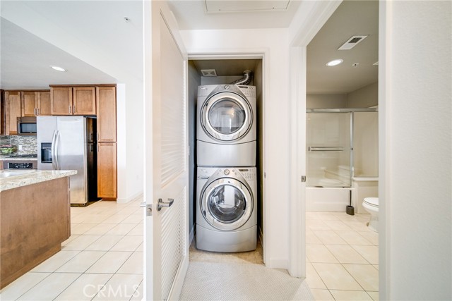 21301 Erwin Street, Woodland Hills CA: https://media.crmls.org/medias/6bf3037d-fe0f-4079-8c3b-55d6df51f152.jpg