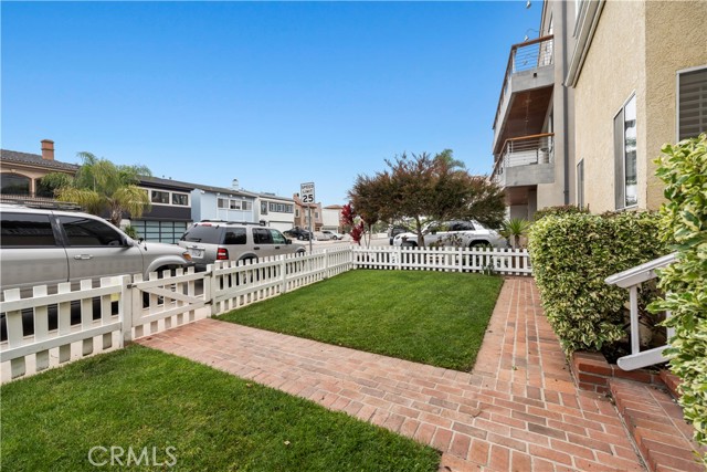 1616 Monterey Boulevard, Hermosa Beach, California 90254, 3 Bedrooms Bedrooms, ,3 BathroomsBathrooms,Residential,Sold,Monterey,SB24037706