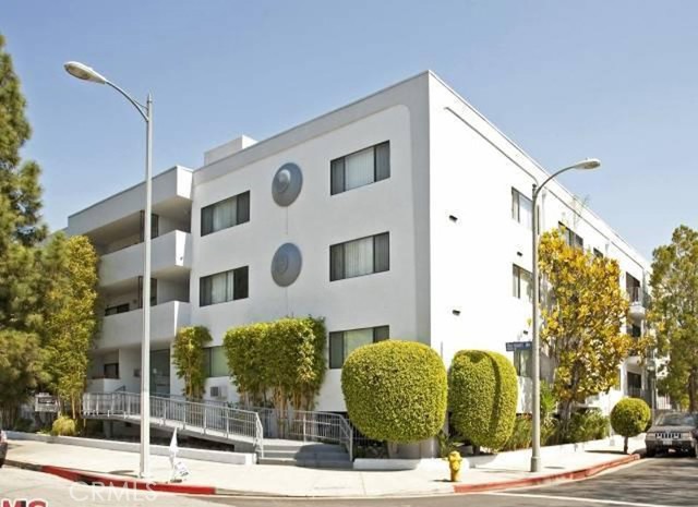 Detail Gallery Image 1 of 26 For 1930 N Vermont Ave #107,  Los Angeles,  CA 90027 - 1 Beds | 1 Baths