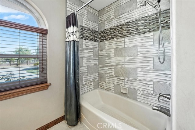 2056 W Avenue O, Palmdale CA: https://media.crmls.org/medias/6bf5691e-e4b6-481c-9dab-b16750ec5f30.jpg