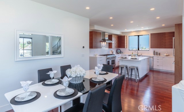 521 Gertruda, Redondo Beach, California 90277, 3 Bedrooms Bedrooms, ,3 BathroomsBathrooms,Residential,Sold,Gertruda,PV17159971