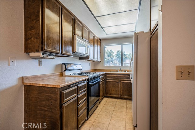 Detail Gallery Image 4 of 30 For 622 S Santa Fe St #7,  Hemet,  CA 92543 - 2 Beds | 2 Baths