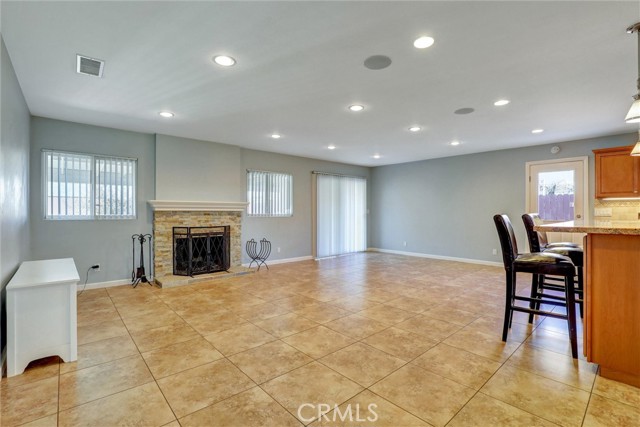 Front Image Thumbnail for CRPW25267408