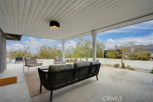 61584 Pueblo Trail, Joshua Tree CA: https://media.crmls.org/medias/6bf6126e-e640-4998-8436-33620100b3e5.jpg