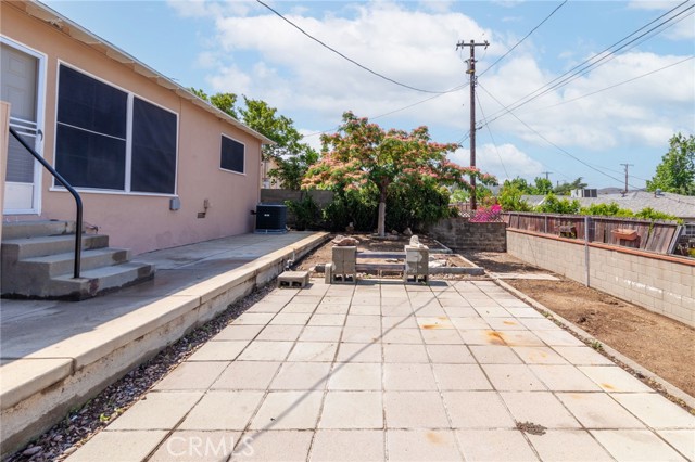 10935 Nassau Avenue, Sunland CA: https://media.crmls.org/medias/6bf62072-3a25-4913-b9d0-753a5e5c4dfb.jpg