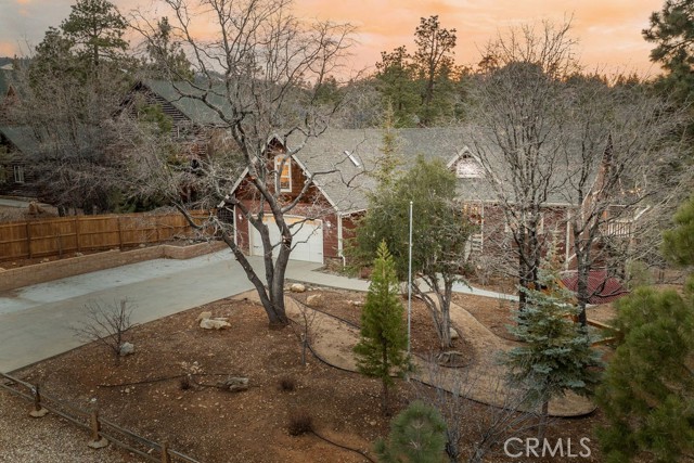 Detail Gallery Image 4 of 40 For 1629 Angels Camp, Big Bear Lake,  CA 92315 - 4 Beds | 3 Baths