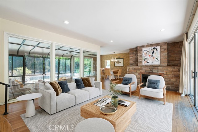 Detail Gallery Image 8 of 35 For 1601 Stone Canyon Rd, Los Angeles,  CA 90077 - 3 Beds | 3 Baths