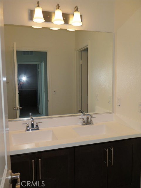 Detail Gallery Image 14 of 22 For 18049 Magee Ln, Yorba Linda,  CA 92886 - 3 Beds | 2/1 Baths