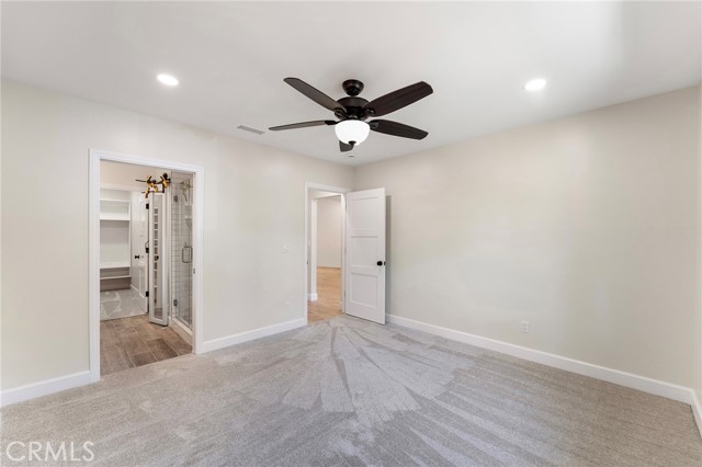 5010 Elmwood Avenue, Los Angeles CA: https://media.crmls.org/medias/6bf9c3ea-c86d-4d57-8349-7b2d67a9b61a.jpg