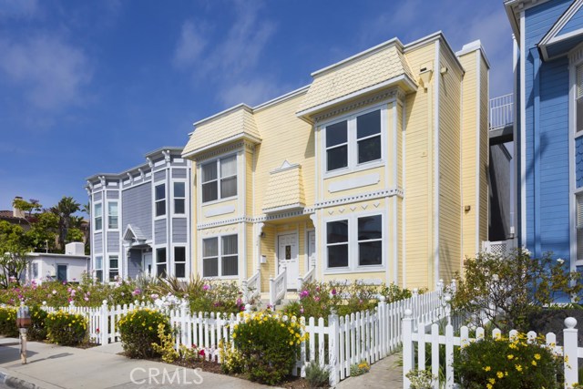 106 Monterey Boulevard, Hermosa Beach, California 90254, 2 Bedrooms Bedrooms, ,1 BathroomBathrooms,Residential,Sold,Monterey,SB18077766