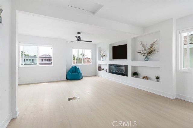 7231 Siena Avenue, Westminster CA: https://media.crmls.org/medias/6bfb778e-3d44-4895-bdab-708e96e7b062.jpg